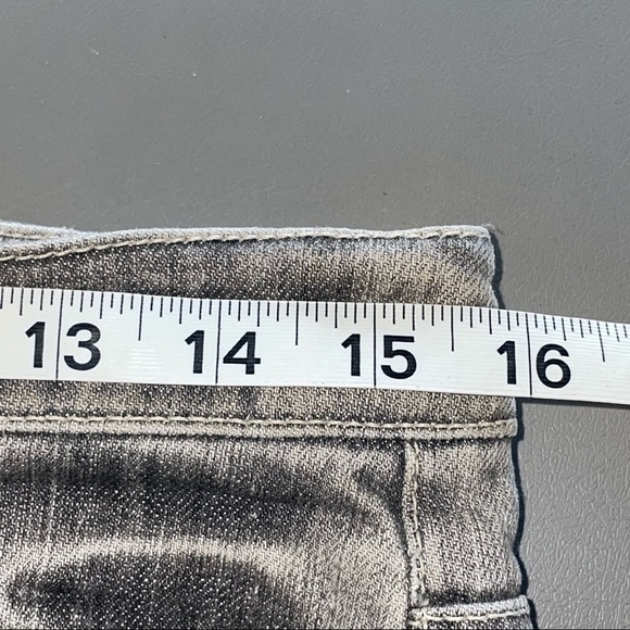 Elie Tahari Gray Straight Leg Jeans – Size 4 - Picture 9 of 11